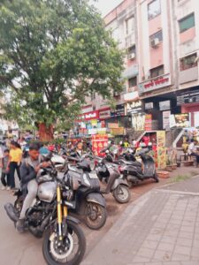 PCMC कडे तक्रार ‘क्लोज’, पोलिसांकडे NC; तरीही चिंचवडगावातील अतिक्रमण कायम